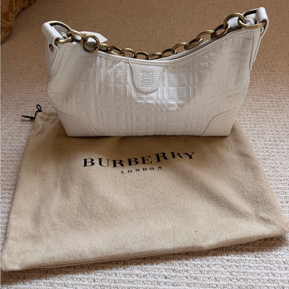Burberry White Quilted Small Chain Bag - Picture 3 of 8